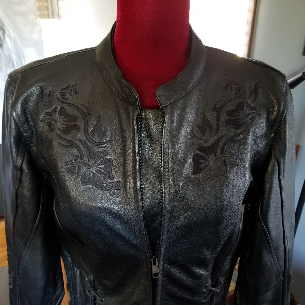 NWT Leather Jacket Has it all! 🏍🦋 - Picture 5 of 12